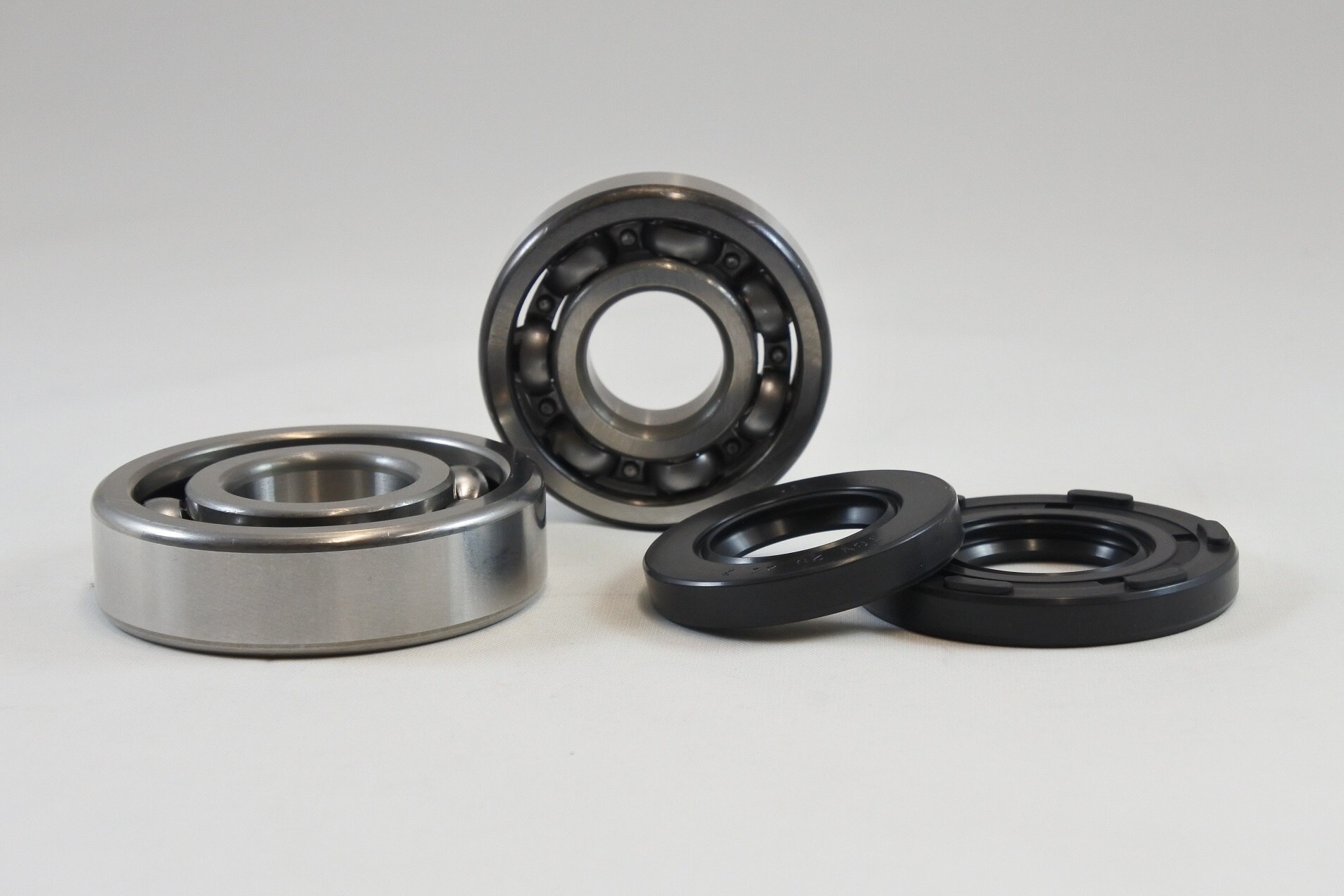 NOS SUZUKI RM125 RM250 TS250 TS100 TS125 RIGHT FOOTREST 43550-48500